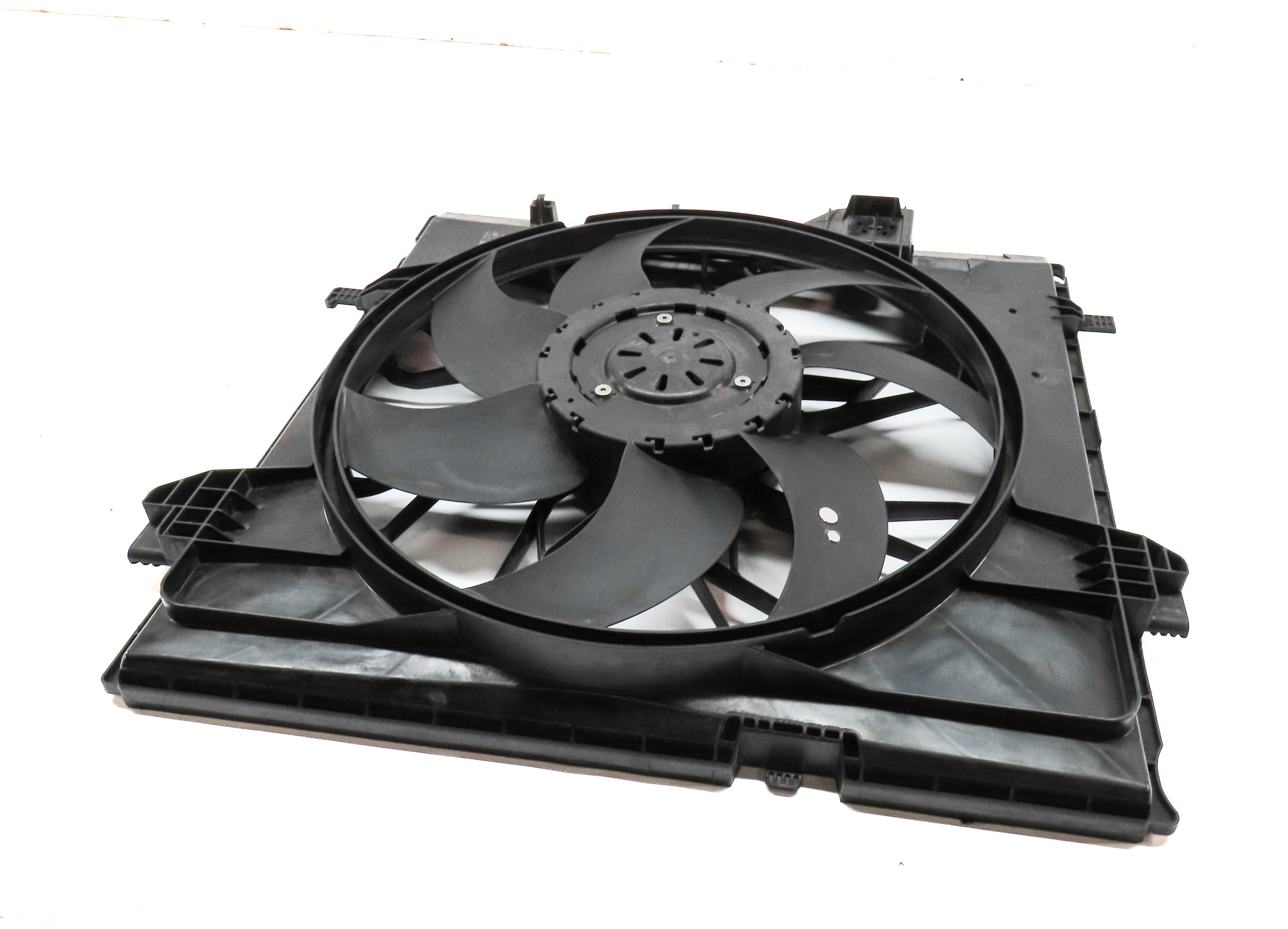 2012-2019 MERCEDES GL GLE GLS ML (W166 X166) 600w RADIATOR COOLING FAN ASSEMBLY — exact item pictured
